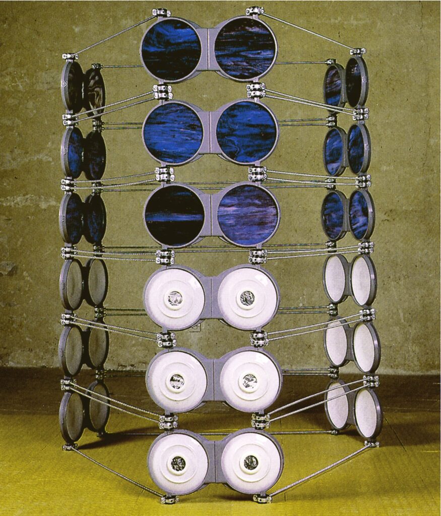 1991 Paysage, pvc, céramique, impression, 155 x 90 x 90 cm